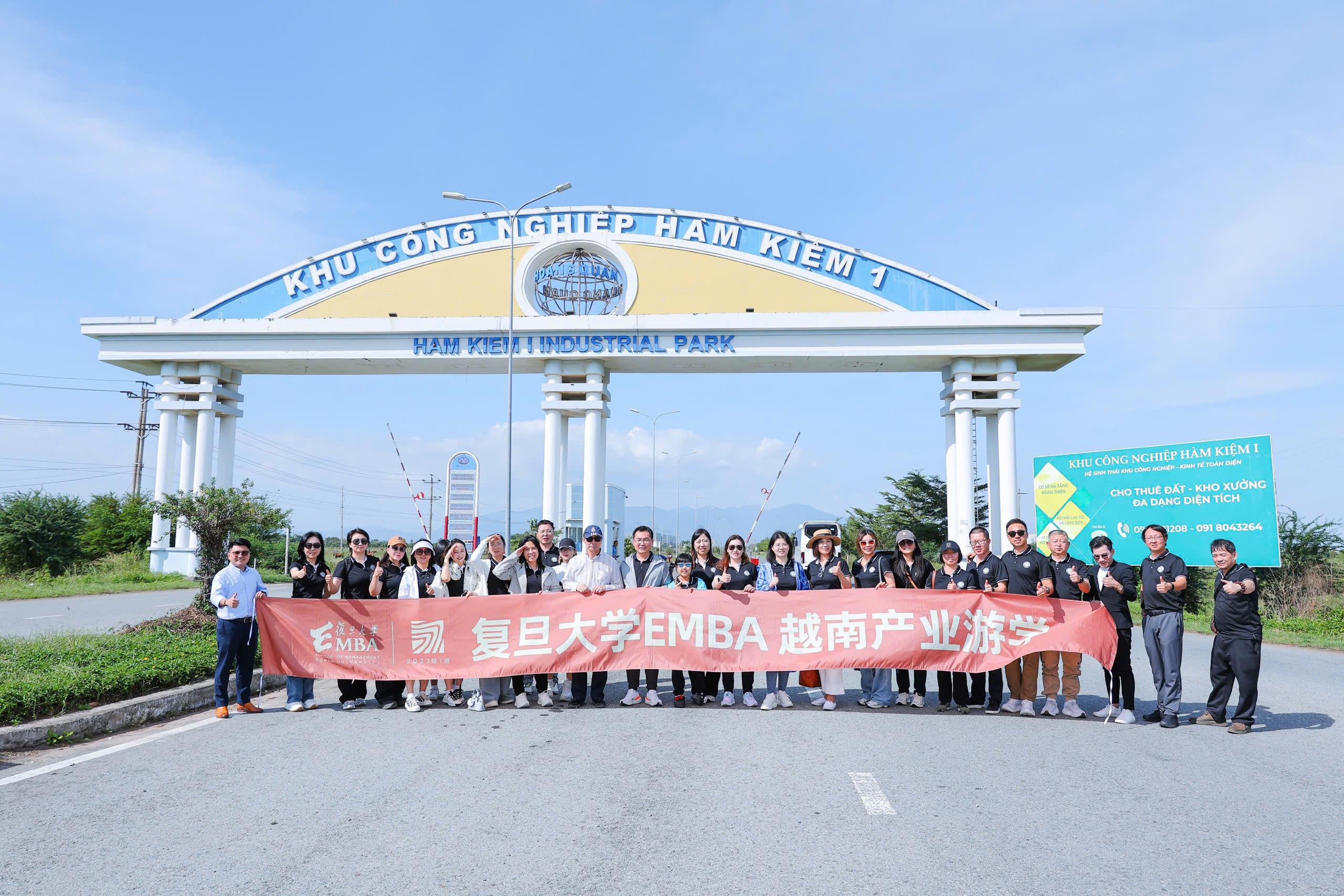 EMBA Đại học Phúc Đán và Doanh Nghiệp Thượng Hải Khảo Sát KCN Hàm Kiệm 1: Đón Đầu Làn Sóng Dịch Chuyển Sang Việt Nam